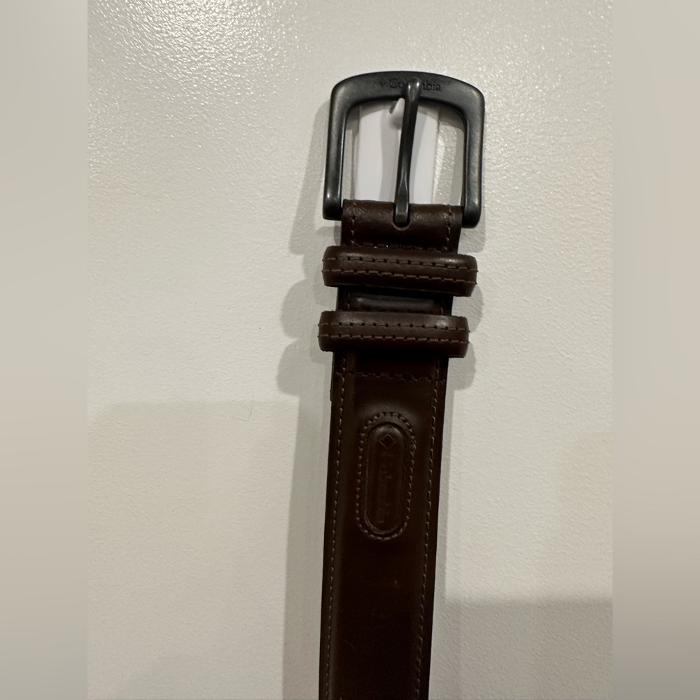 Columbia Men’s Leather Belt (Size 34)